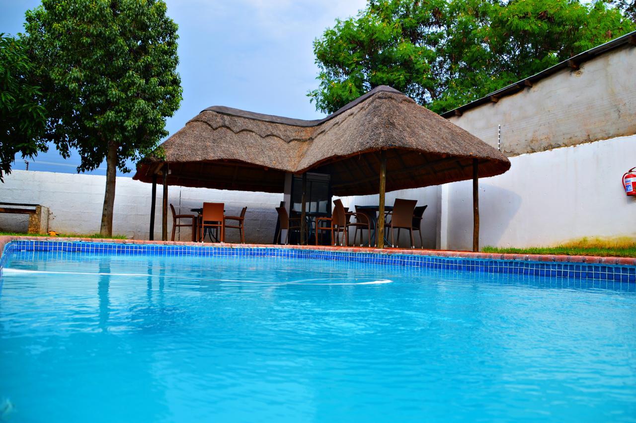 Cosy Palms Bed & Breakfast Gaborone Luaran gambar