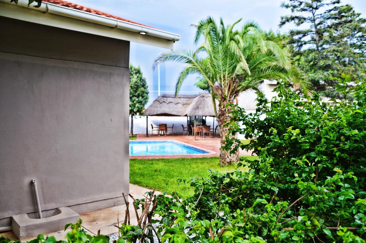 Cosy Palms Bed & Breakfast Gaborone Luaran gambar