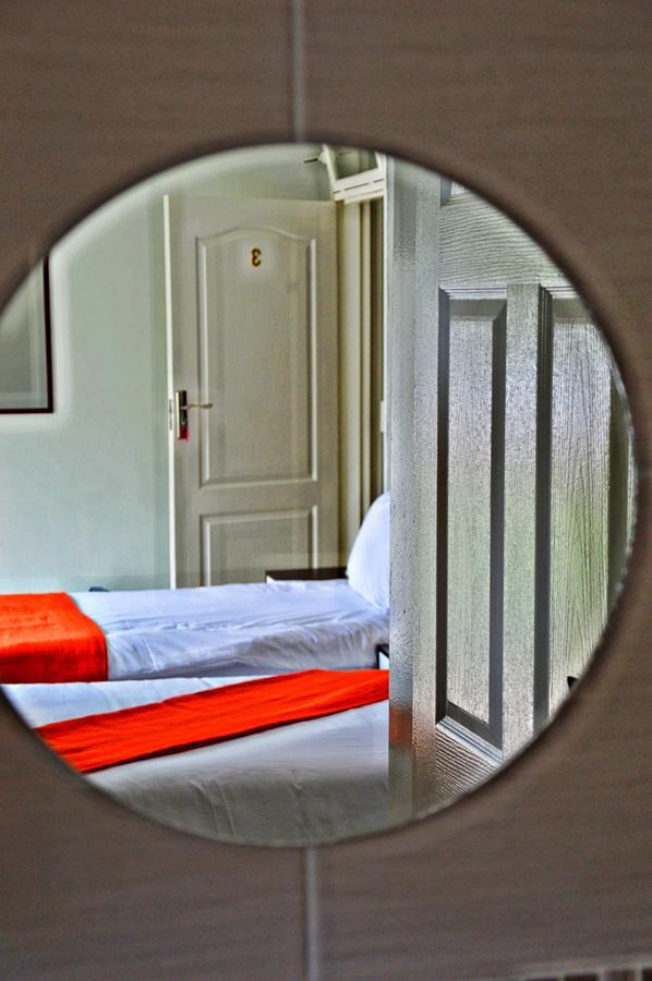 Cosy Palms Bed & Breakfast Gaborone Luaran gambar