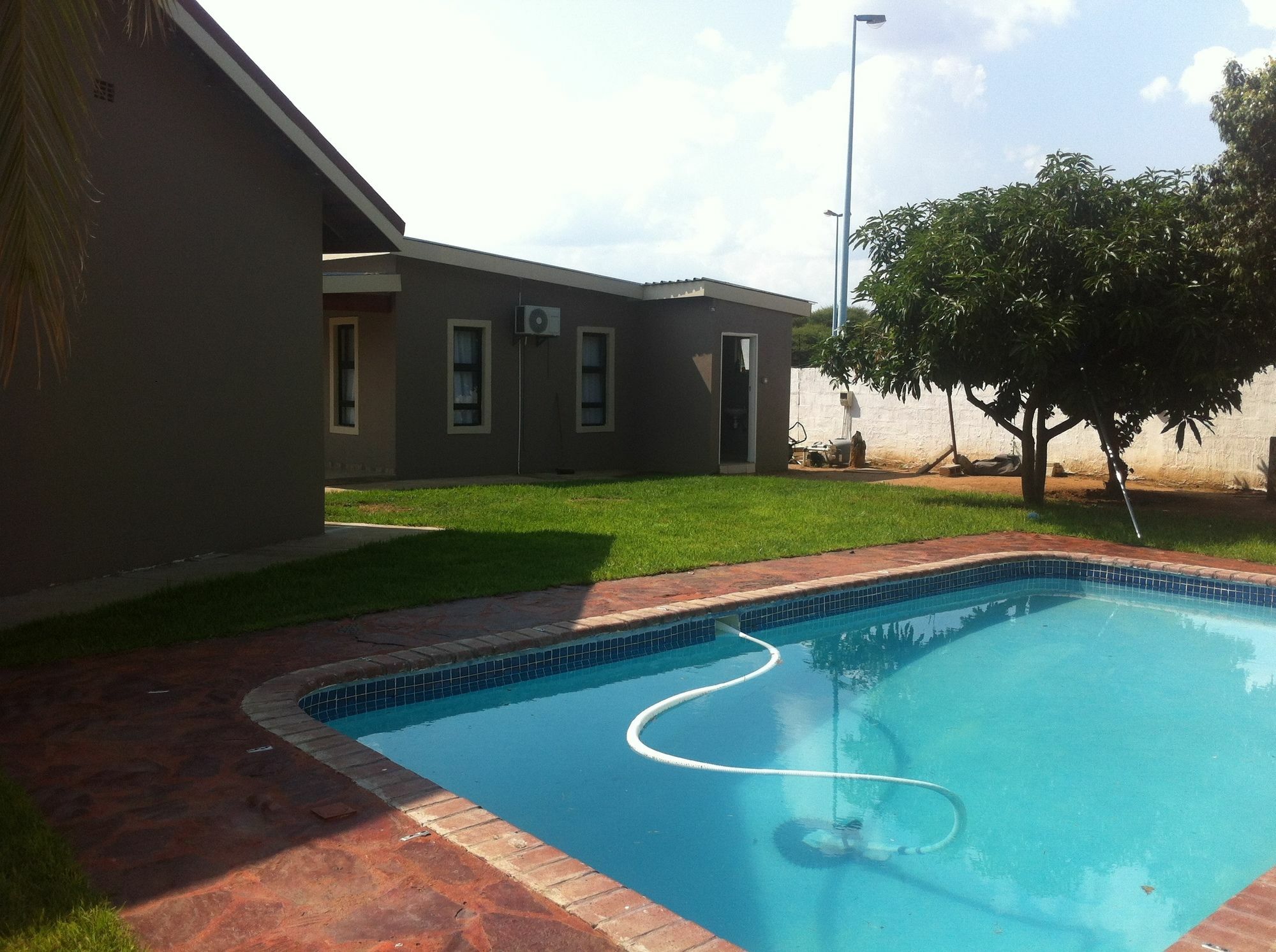 Cosy Palms Bed & Breakfast Gaborone Luaran gambar