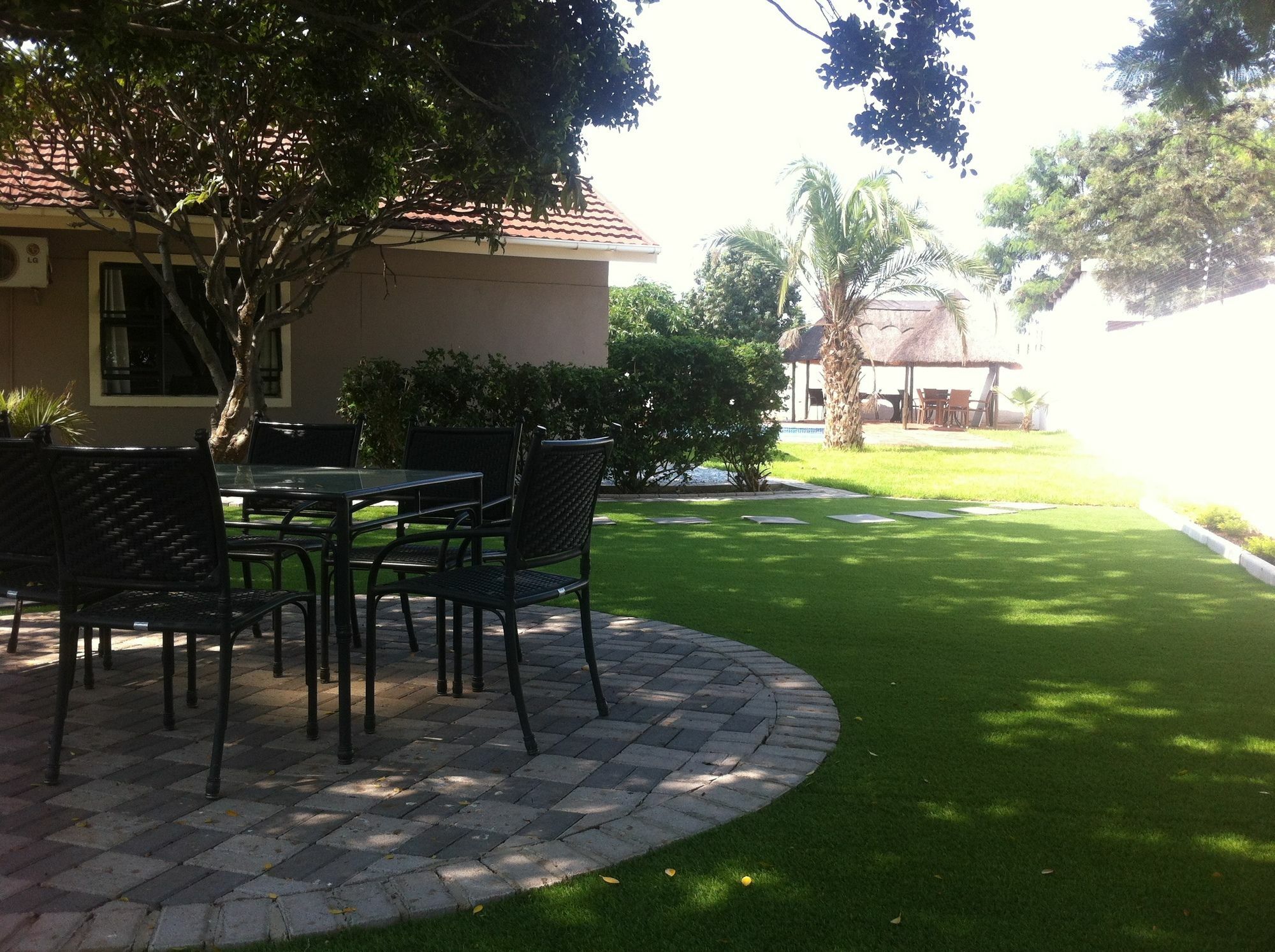 Cosy Palms Bed & Breakfast Gaborone Luaran gambar