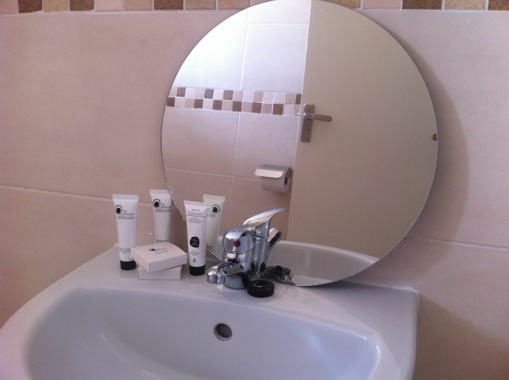 Cosy Palms Bed & Breakfast Gaborone Luaran gambar